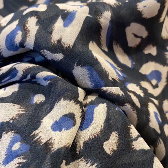 CAbi Purr blue leopard peplum tank - Picture 7 of 8